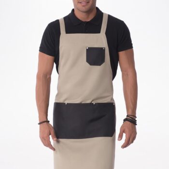 Ποδιά λαιμού LATTE AXON με λουριά χιαστί, τριπλή τσέπη Oxford και διακοσμητικά πιρτσίνια.