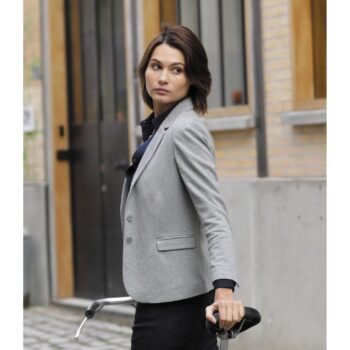 Γυναικείο Πικέ Σακάκι Blazer MARCEL WOMEN με γιακά ταγιέρ, δύο κουμπιά και τσέπες με καπάκι.